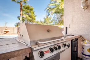 4 Bdrm 3 Bath Single Story Home w/ Swimming Pool - Image 3