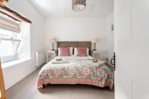 Calebs Cottage- Solva harbour - Image 3