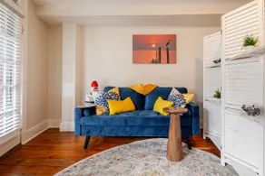 Naptown's Nauti Apartment - Image 5