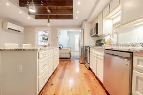Naptown's Nauti Apartment - Image 3