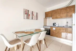 Geräumiges Apartment mit 1 Schlafzimmer - Image 3