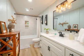 Cozy retreat- car rental available as well! - Image 3