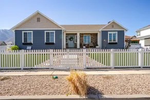 Cozy retreat- car rental available as well! - Image 5