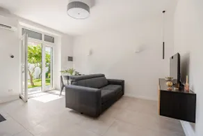 Latina centro • Charming 1 bed-flat + giardino - Image 2
