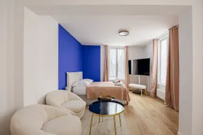 P20 - Jacuzzi Suite near the city center and train station - Image 2