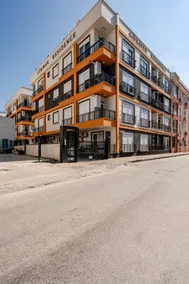 3BR • 2Bath • Walk to Old Town • Fast WiFi - Image 3