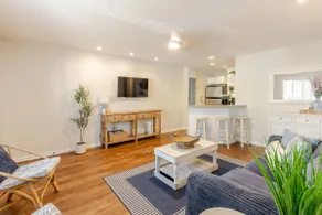 Bayview Oasis-Pool/Free Parking - Image 3