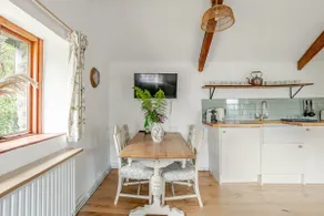 Cosy character Dartmoor barn conversion - Image 3