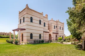 Villa Fleur Bougainvillea - Image 3