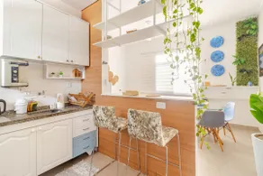 Spacious apartment one block from the beach - Image 4