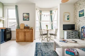 No.2, 92 Harbour st, Whitstable. Seaside Escape - Image 4
