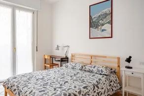 Panoramic apartment with 2 bedrooms and 2 bathrooms in Rho Fiera - Image 4