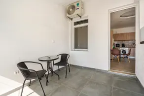 Gondola Apartment - Image 4