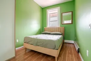 Cozy 2BD in Woodside! - Image 3