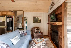 Cade's Place, hot tub, close to Clayton - Image 5