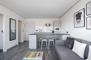 The Black&White Apartment - Image 4