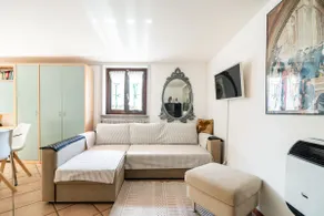 Detached house in hills area - Image 2
