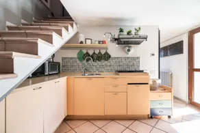 Detached house in hills area - Image 3