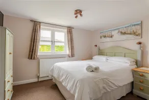 Spacious Broads 3 Bed Cottage with a modern twist - Image 5