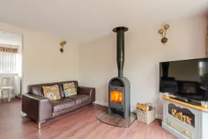 Spacious Broads 3 Bed Cottage with a modern twist - Image 2