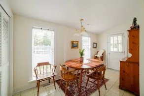 Historic Menhaden Cottage for Families - Image 3