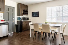 San gabriel 626 home. Modern 3BR/2BA with king bed - Image 4