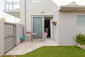 Beachside Studio 11 South Cronulla - Image 2