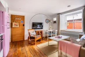 Converted quayside pilchard press w. free parking - Image 4