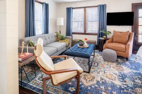 Snuggle up at a Homey Haven in Energetic Oakley/Hyde Park - Image 2
