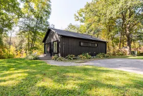 Be in Nature at this Gorgeous Riverfront Cabin - Image 2
