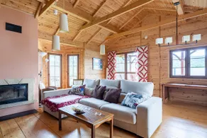 A wooden country house in the central mountains of León - Image 2