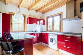 A wooden country house in the central mountains of León - Image 5