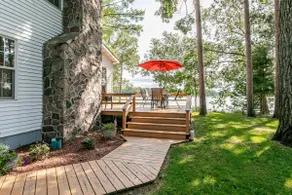 Beautiful lake home, come swim! - Image 2