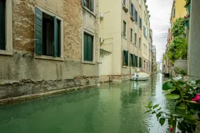 VeniceWatersdoorDiamond 5minuteRialto 10toSanMarco - Image 4