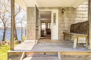 Seneca lakefront cabin - Image 4
