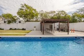 Spacious and Safe with 3BR 8 min from BBVA Stadium - Image 2
