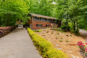 EMORY within walking distance - Image 5