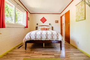 Colorful 1BD Suite M - No Cleaning Fee - Image 2