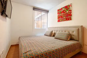 Same price for 3. Near GNP. 2BR 3 beds. - Image 5