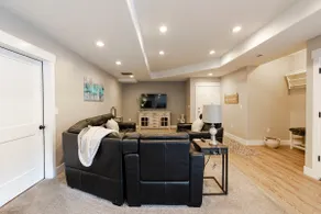 Beautiful New Const Private Living Space w/Hot Tub - Image 2