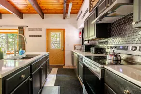 The Main Chalet at Jay - MAIN HOUSE, IN-LAW ATTCHD - Image 4