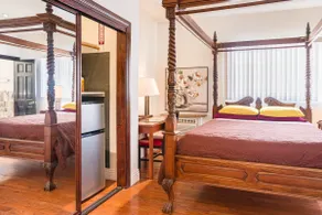Santa Monica Luxury Roman Villa (gesamte zweite Etage) - Image 4