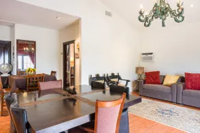 Santa Monica Luxury Roman Villa (gesamte zweite Etage) - Image 5