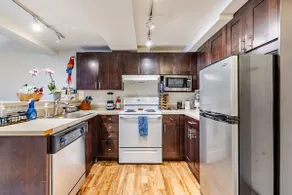 Quiet Belltown/Downtown Loft-Top Floor Unit - A/C - Image 4