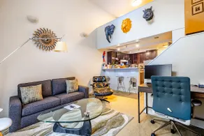 Quiet Belltown/Downtown Loft-Top Floor Unit - A/C - Image 2