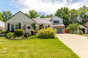 Ivy Cottage Off Broadway - Image 2