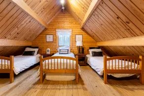 Incredible Cozy Cabin Immersed in Nature - Image 4