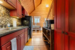 Incredible Cozy Cabin Immersed in Nature - Image 5