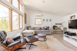 Architectural Gem, Light-filled, Modern & Cosy - Image 2