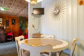 Lil’Graceland: Your retro Elvis retreat in Memphis - Image 5